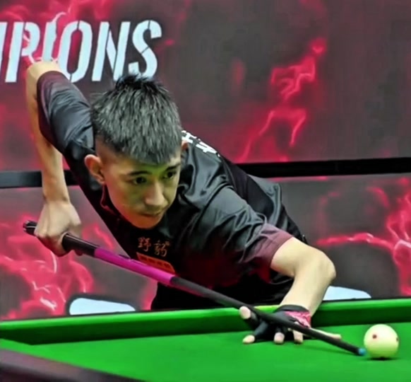 青島紅獅如 青島紅獅如