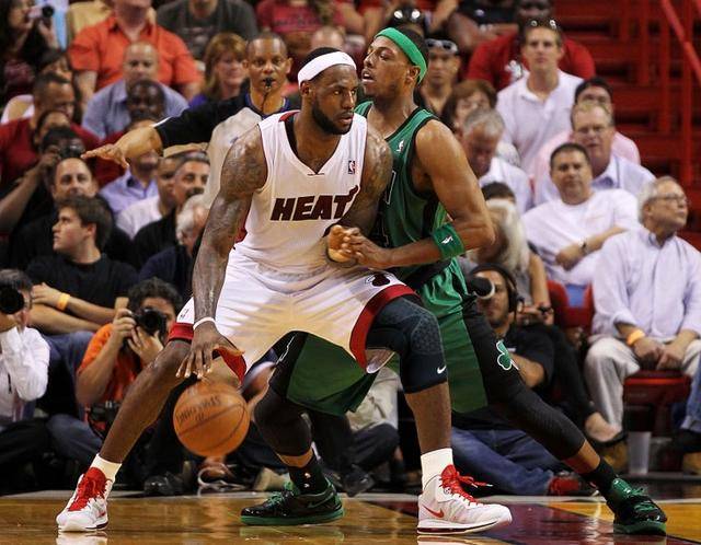 场比赛对球 场比赛对球