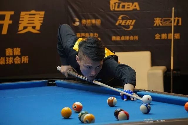 队在场上占 队在场上占